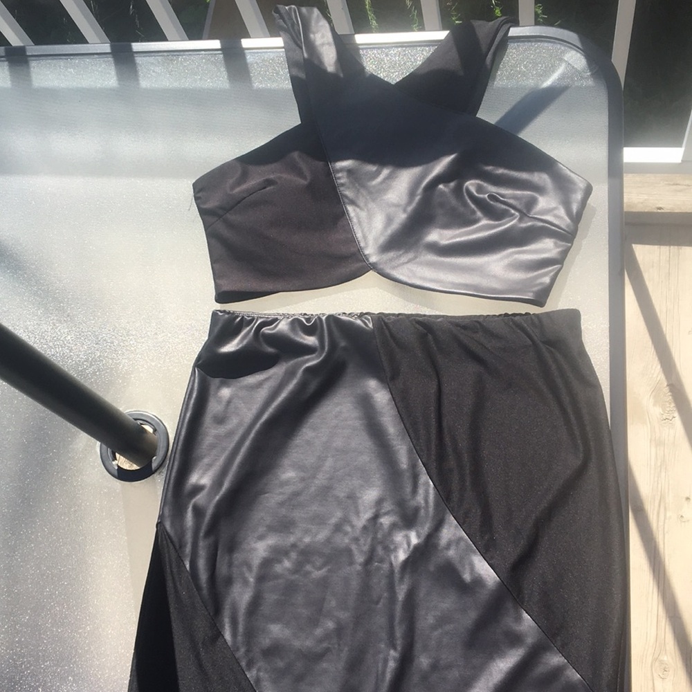 EUC Sabora black crop top/skirt set